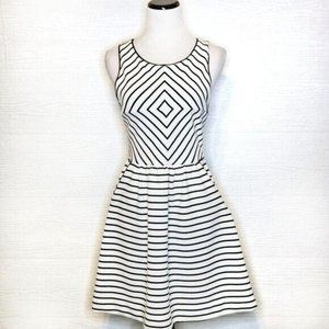Anthropologie Maeve geometric fit and flare stretch dress pockets  size‎ 4